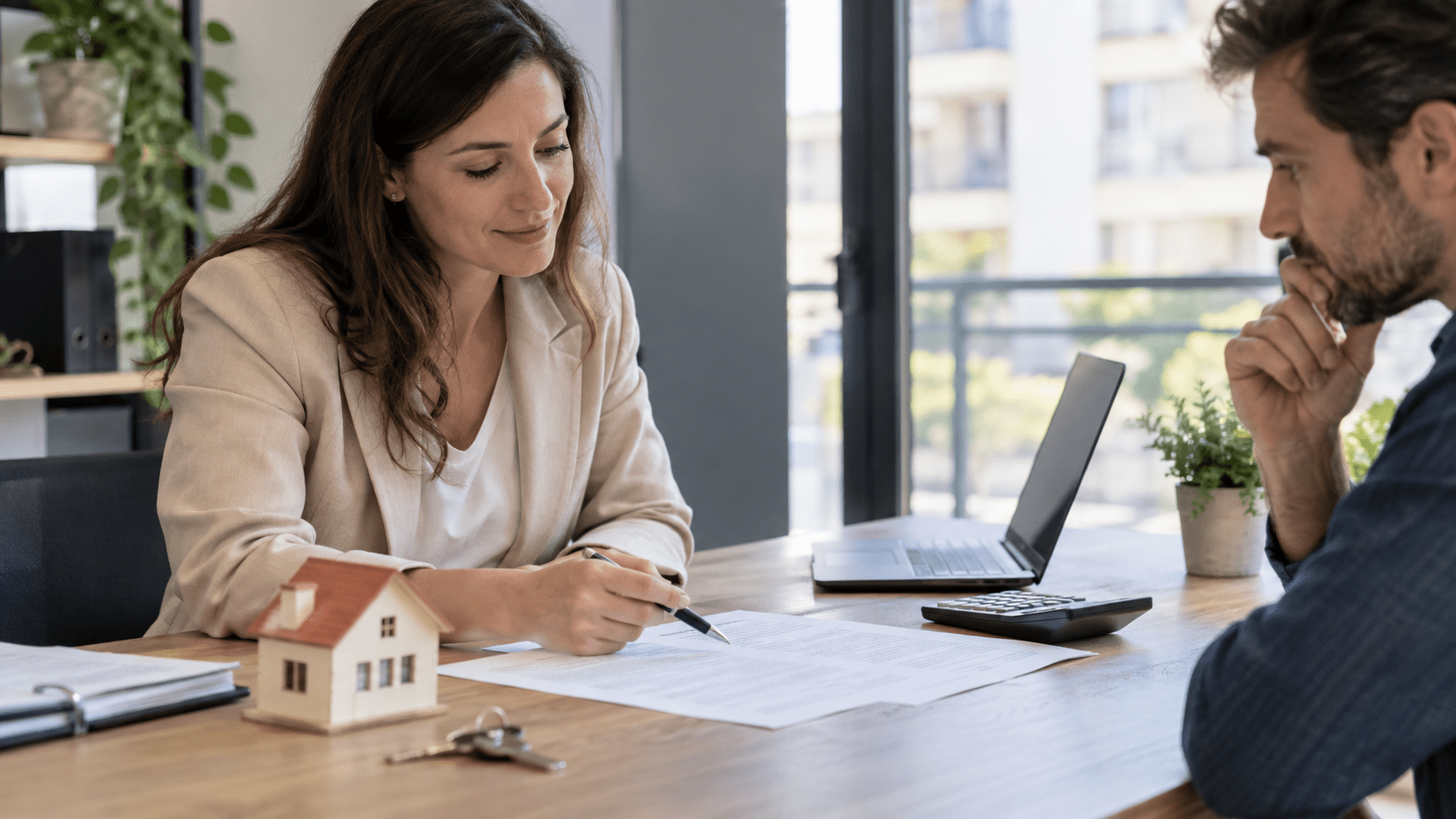 Factura alquiler sin IVA: modelo y claves
